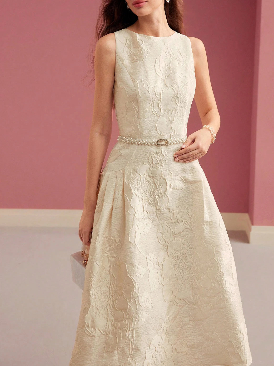 Elegant Jacquard Sleeveless Midi Dress